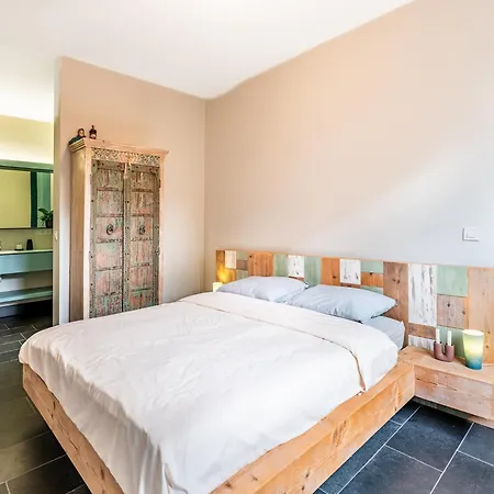 In Near The Beach, Cleaning Included Apartment