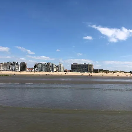 In Near The Beach, Cleaning Included Apartment *